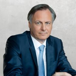 Dr. Thomas Winischhofer 
